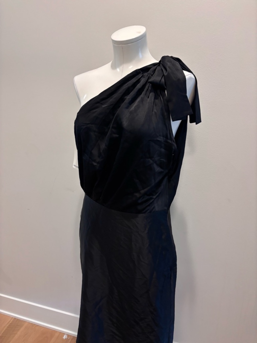 Retrofete Black One-Shoulder Asymmetrical Satin Mini Dress - Picture 4 of 9
